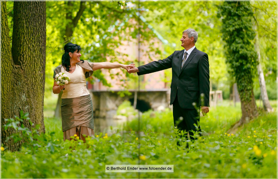 Echtfotobuch Brautpaar im Park Oranienbaum - Fotostudio Ender