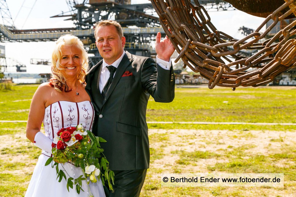 Hochzeitsfotos in Ferropolis, der Stadt aus Eisen -Fotostudio Ender, Oranienbaum-Wörlitz