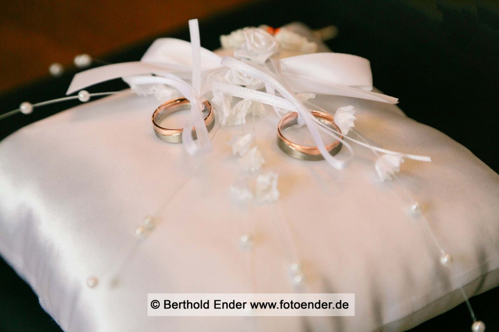 Heiraten im Standesamt Lutherstadt Wittenberg: Fotostudio Ender