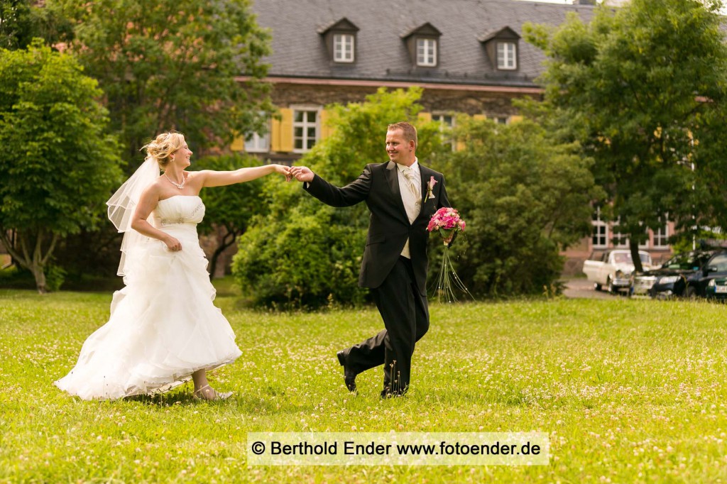 Hochzeitsfotos im Herrenhaus in Muldenstein - Fotostudio Ender Oranienbaum-Wörlitz