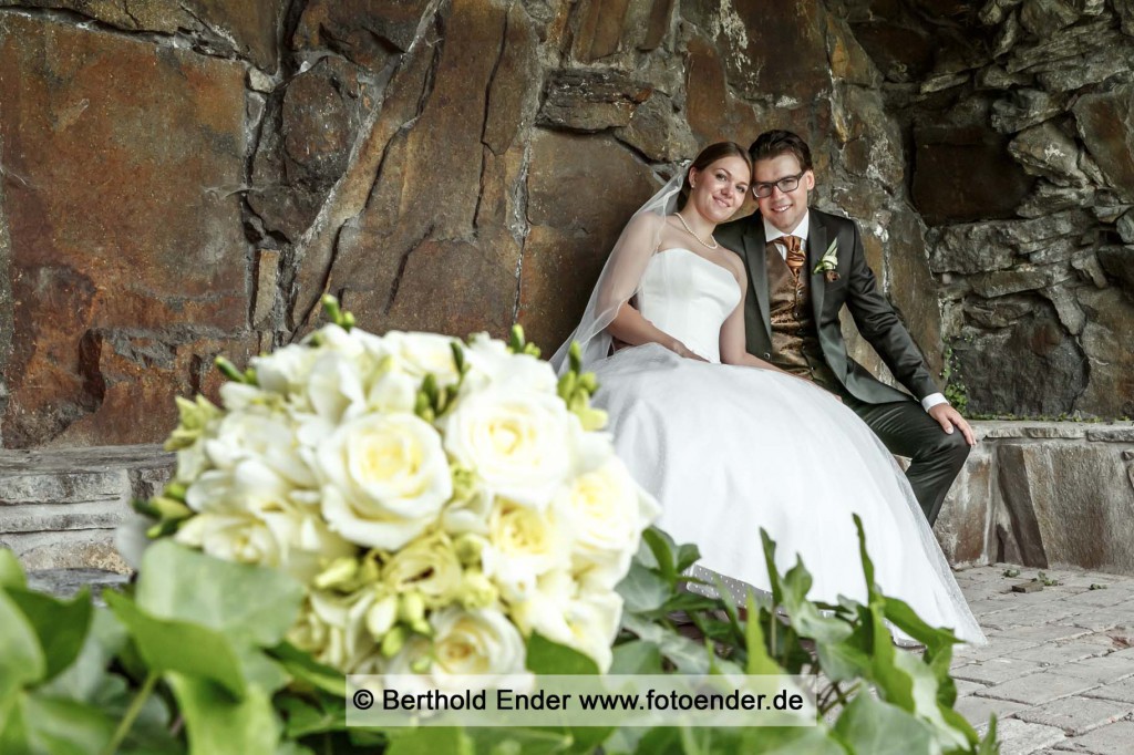 Brautpaar Shooting auf Felseninsel Stein in Wörlitz