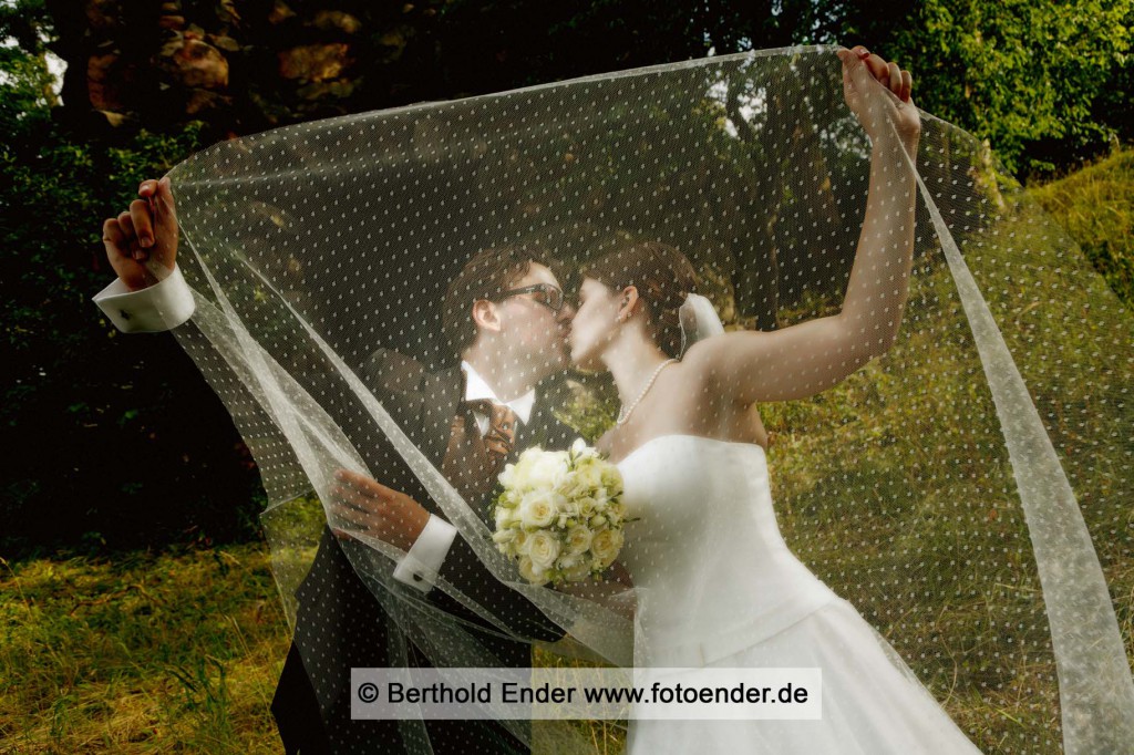 Brautpaar Shooting an der Luisenklippe in Wörlitz