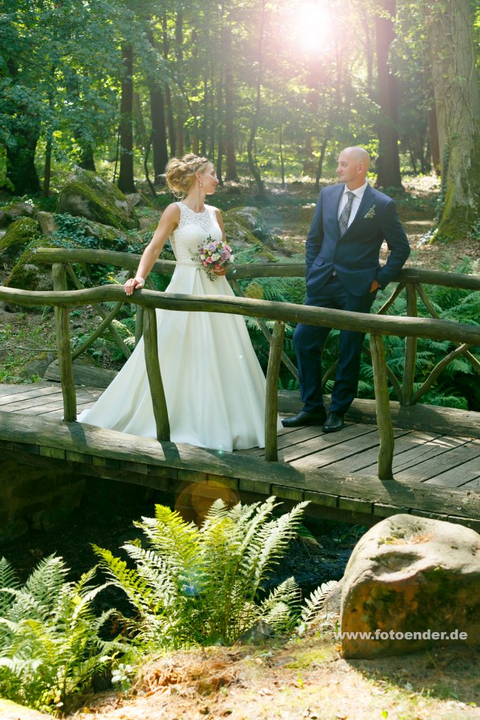 Brautpaarfotos im Park Oranienbaum