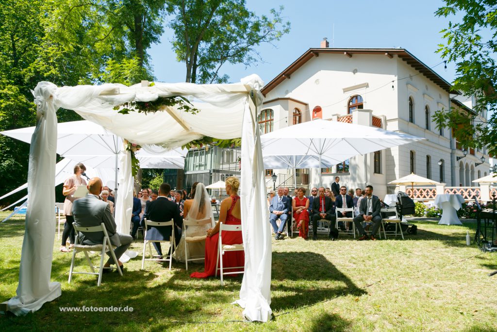 Feie Trauung im Herrenhaus Möckern