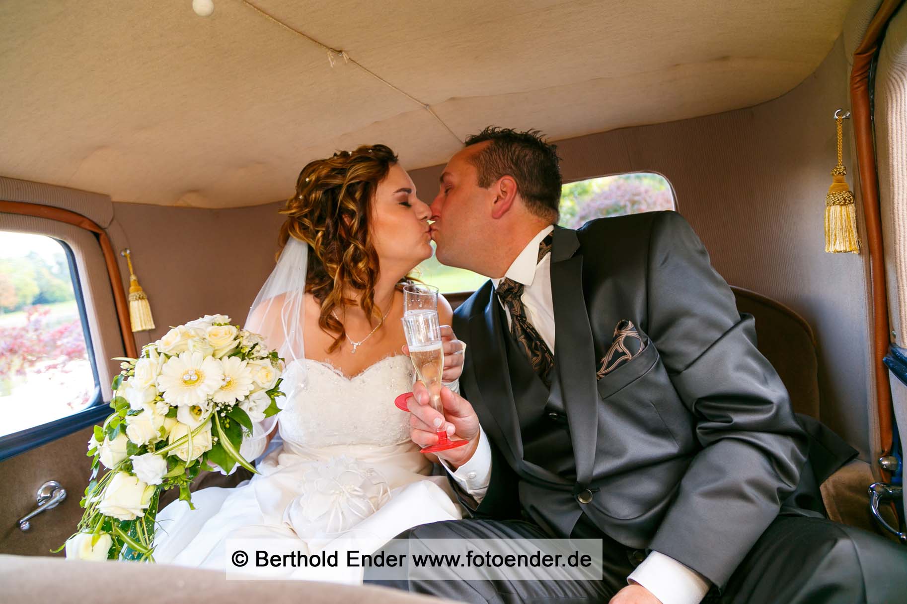 Brautauto: Hochzeitsfotograf Berthold Ender