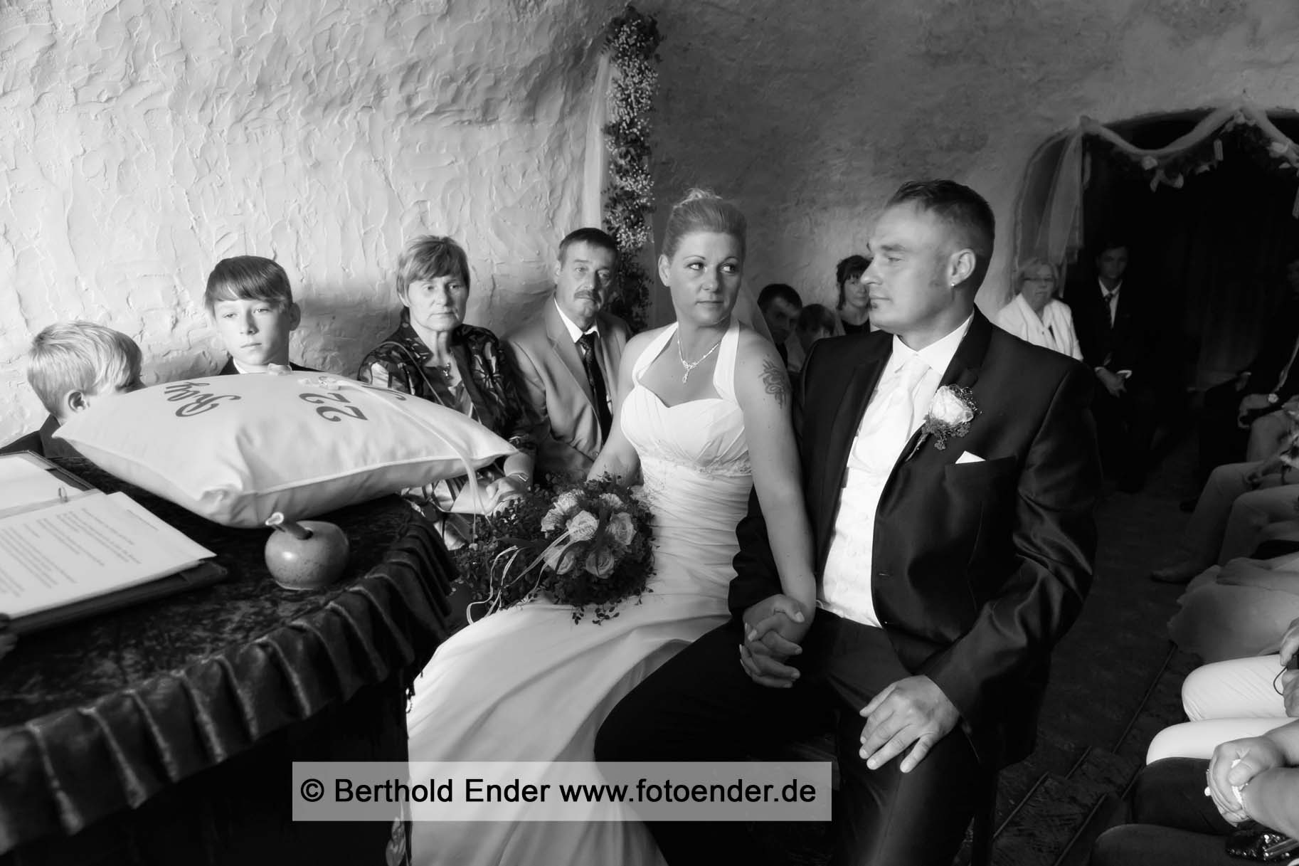 Heiraten auf Burg Rabenstein im Fläming - Fotostudio Ender Oranienbaum-Wörlitz